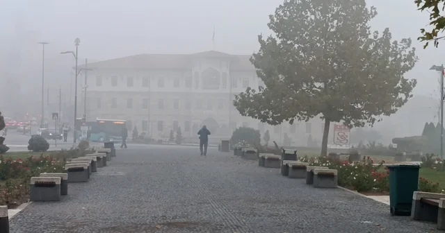 Sivas ın tarihi kent meydanı sislere gömüldü Sivas Haberleri
