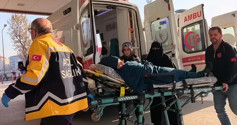 Marketten aldıkları tavuğu yiyen aynı aileden 3 kişi zehirlendi