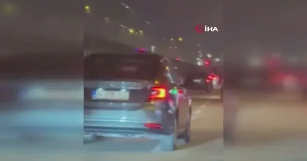 Trafik magandaları trafiği altüst etti! Makas attıkları anlar kamerada