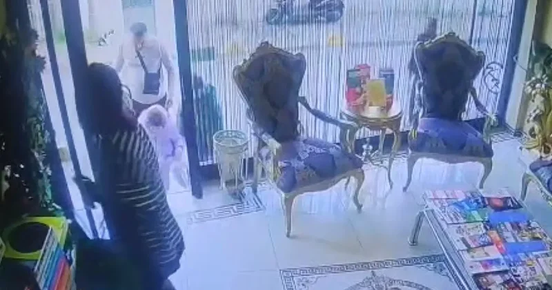 Son dakika! Böcek ailesinin hastaneden otele dönüş görüntüleri ortaya çıktı!