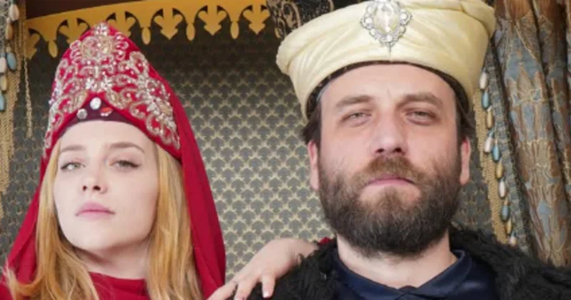 Hayal Köseoğlu ve Nezir Çınarlı’dan Osmanlı konseptli aşk pozları Magazin haberleri