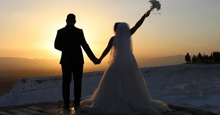 Evli çift öğrenince soluğu savcılıkta aldı! Yargıtay dan düğün fotoğrafçısına kötü haber Yaptığımın suç olduğunu bilmiyordum