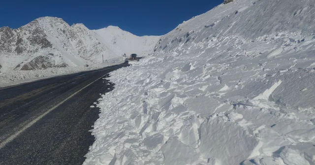 Van Bahçesaray yolu ulaşıma açıldı Van Haberleri