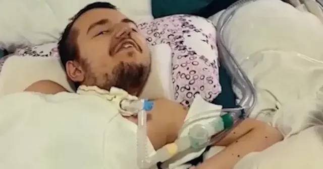 Adana da yatağa bağlı gencin film izleme hayali gerçek oldu VİDEO İZLE