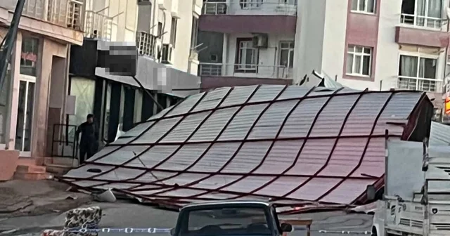 Mersin Mut ta fırtına çatıyı uçurdu Mersin Haberleri