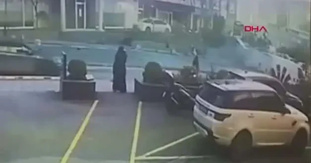 Şişli de otomobil yayalara çarptı; 2 kişi hayatını kaybetti!