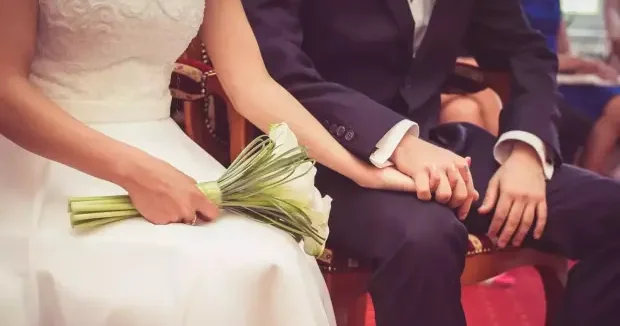 İzmir haberleri Mahkemeden çıkan karar şoke etti: Erkeğe nafaka ödeyecek 17 Aralık 2025