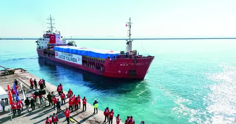 Bin 300 ton yardım Gazze kapısında Aktüel Haberleri