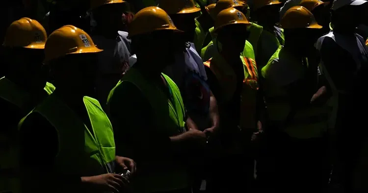 Yüzlerce personel alınacak! Bakan Bayraktar duyurdu