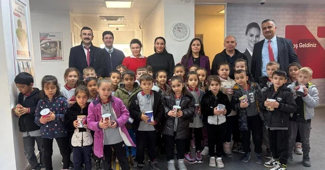 Ana sınıfı öğrencileri bankada tasarrufla tanıştı Manisa Haberleri