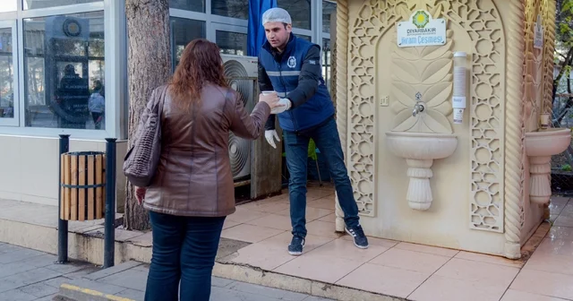 İkram çeşmesinden binlerce vatandaş yararlanıyor Diyarbakır Haberleri