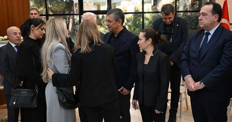 Seren Serengil’den Gülşah Durbay ın ailesine taziye ziyareti