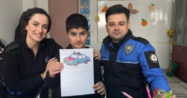 Şırnak ta polis ekiplerinden özel gereksinimli öğrenciler için etkinlik Şırnak Haberleri