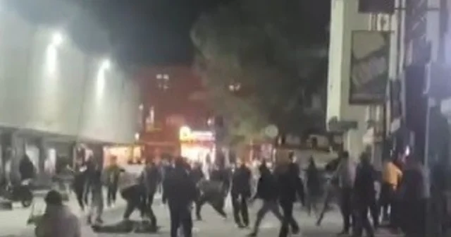 Erzincan da meydan muharebesini aratmayan kavga: Tabureler havada uçuştu Erzincan Haberleri