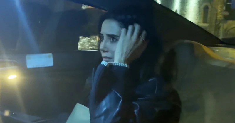 Cansu Dere nin gizemli halleri