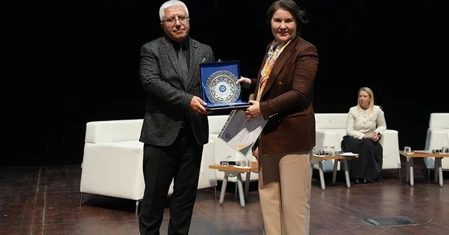 Kadın Liderliği ve Anadolu nun Geleceği Uşak Üniversitesi nde ele alındı Uşak Haberleri