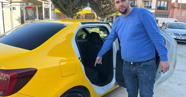 Bursalı taksici yaşlı çiftin araçta unuttuğu 5500 Euro yu teslim etti Bursa Haberleri