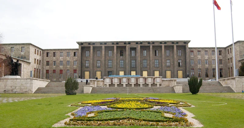 DEM Parti den Meclis teki taciz skandalı için araştırma komisyonu önergesi