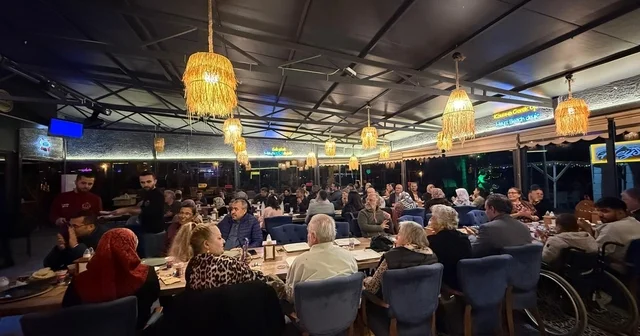 Diyaliz hastalarına moral ve dayanışma yemeği Antalya Haberleri