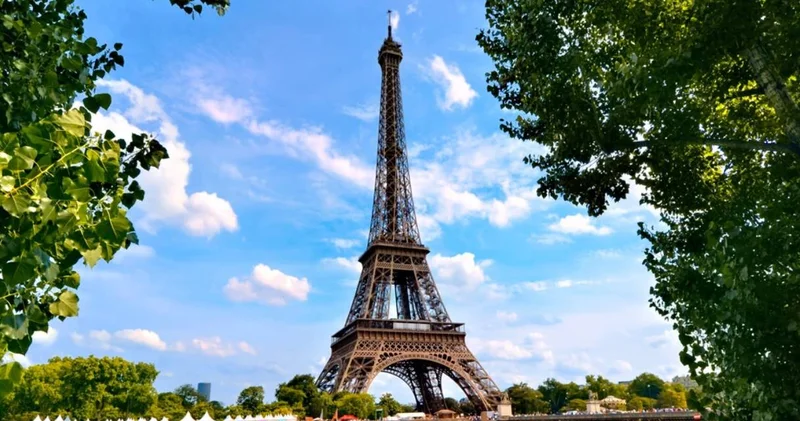 Fransa yı ziyaret edecek Türk vatandaşlarına uyarı