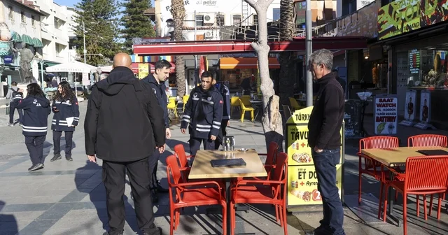Büyükşehir Zabıtasından kaldırım işgallerine sıkı denetim Antalya Haberleri