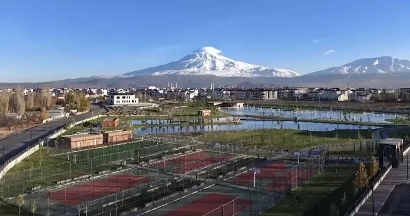 Türkiye nin en kirli havasına sahip Iğdır da bol oksijen için ağaçlandırma hamlesi Iğdır Haberleri