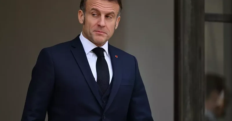 Macron dan Sosyal Medya Uyarısı