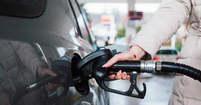 Akaryakıtta indirim rüzgârı: Benzinin fiyatı bugün yine değişti Sözcü Gazetesi