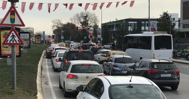 Edirne de trafiğe kayıtlı araç sayısı 207 bin 555 e ulaştı Edirne Haberleri