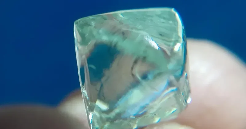 Geçim sıkıntısı elmas arayışına itti: İki arkadaş haftalar içinde servet buldu Sözcü Gazetesi