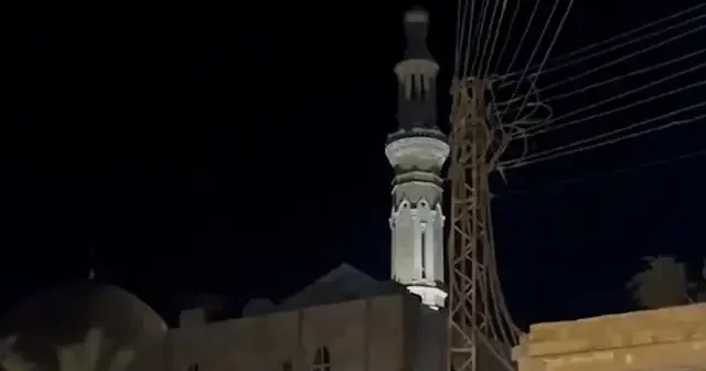 Deyrizor’da camilerden tekbirlerle orduya destek verildi VİDEO İZLE