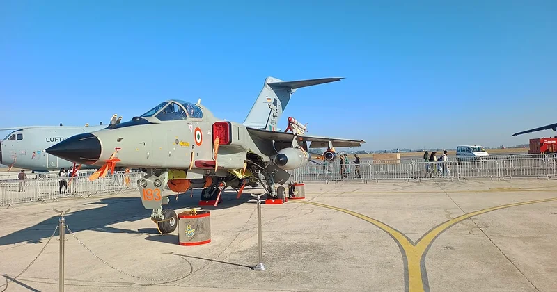 Kimsenin yüzüne bakmadığı 60 yıllık savaş uçaklarını bu yüzden toplamışlar Sözcü Gazetesi