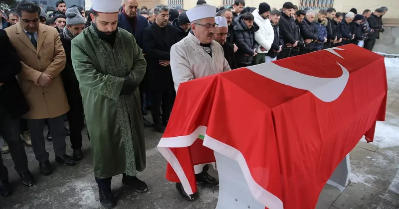 Erzurum da yangında hayatını kaybedenlerin cenazeleri defnedildi
