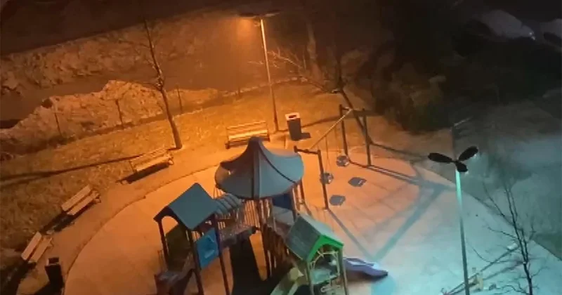 İstanbul da kar yağışı başladı, sokaklar beyaza büründü Sözcü Gazetesi