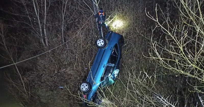 Kocaeli de çaya düşen otomobildeki baba ve oğlu hayatını kaybetti