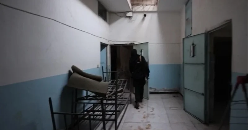 Suriye nin Tabka ilçesindeki terör örgütü YPG/SDG hapishanesini görüntülendi Sözcü Gazetesi