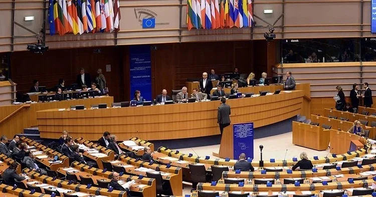 Trump ın ek vergi getirdiği Avrupa ülkelerinden ABD ye uyarı