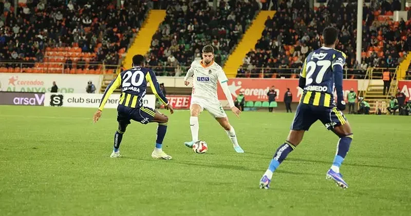 Fenerbahçe deplasmanda güldü