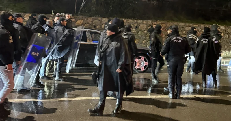 Ertuğrul Doğan ın arabasına maç çıkışı saldırı! Trabzonspor Haberleri