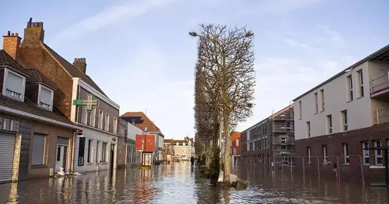 Fransa da 5 bölgede sel uyarısı