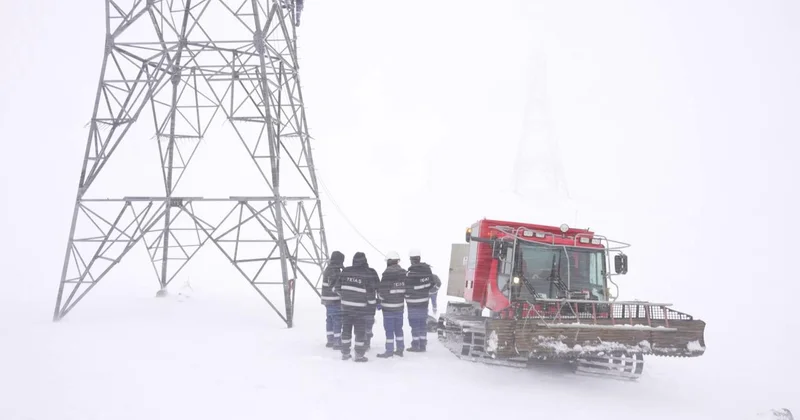 Bakan Bayraktar: Kesintisiz enerji akışı için ekiplerimiz 7/24 sahada