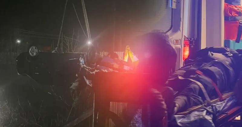 SON DAKİKA: Kocaeli’de kahreden kaza: Baba Cem Yel ve oğlu Berkay Yel çaya uçan otomobilde can verdi!