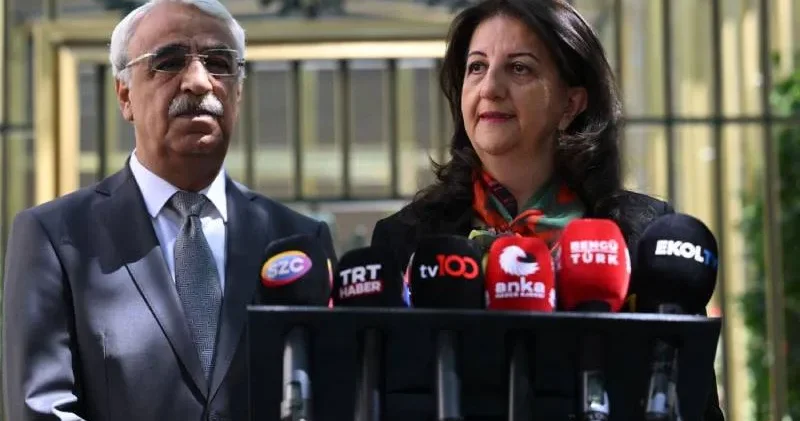 DEM Parti İmralı heyetinden Öcalan la görüşme sonrası açıklama: Suriye deki gerilimden endişeli; tüm sorunlar diyalog ve müzakereyle çözülmeli