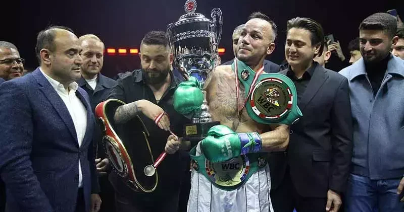 Demir Yumruk Şükrü Altay, Muğla’da altın kemerin sahibi oldu