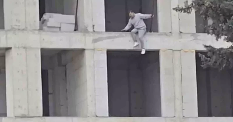 İnşaata çıkıp atlamak isteyen kişi ikna edildi