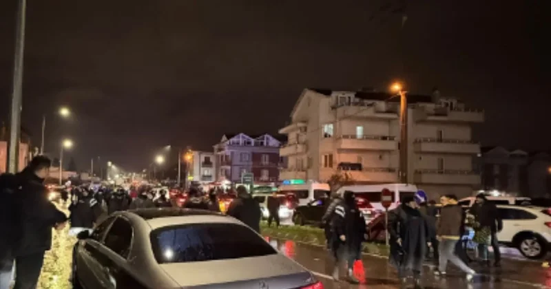 Kocaelispor maçı sonrası Trabzonspor Başkanı Ertuğrul Doğan ın arabasına saldırı Sözcü Gazetesi