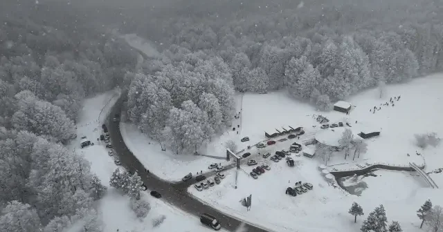 Domaniç Dağları nı kaplayan beyaz örtü dronla görüntülendi VİDEO İZLE