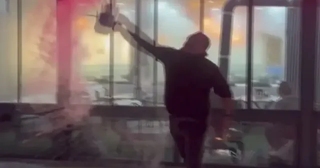 Sivaslı fenomen tostçunun 20 derecedeki sıcak su şovu hastanede bitti VİDEO İZLE