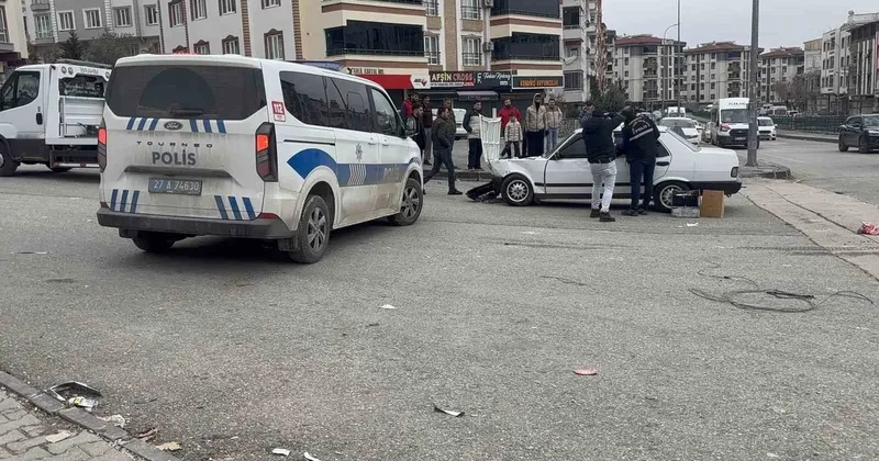 Kaza sonrası savrulan otomobil 4 yaşındaki çocuğa çarptı