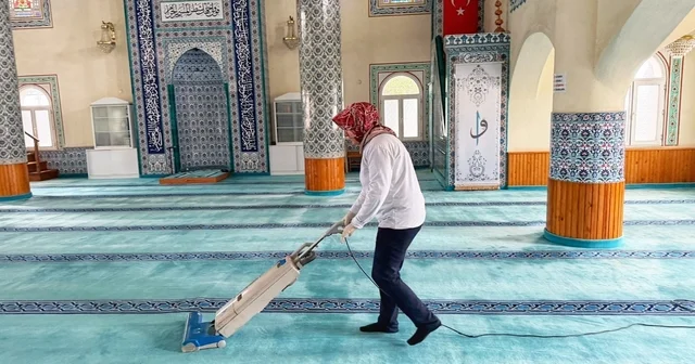 Bodrum camilerinde Ramazan temizliği Muğla Haberleri